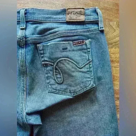 Hint Kick & Flare Jeans with Crystals & Paint Splatter | Size 7 - Picture 5 of 13